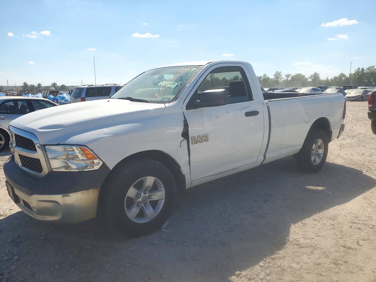 2015 RAM 1500 ST | 3C6JR6DG9FG584768 | UPCARS