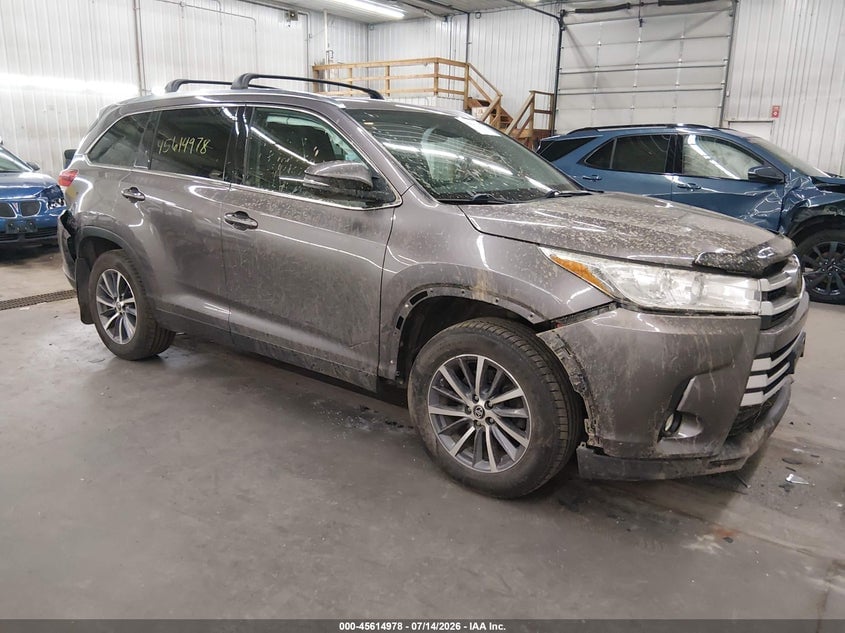 2019 TOYOTA HIGHLANDER XLE | 5TDJZRFH8KS576804 | UPCARS