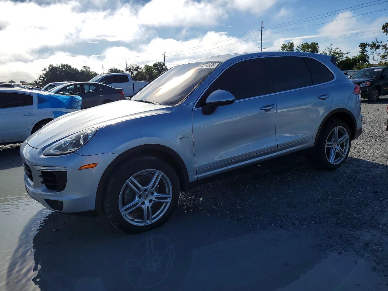 2016 PORSCHE CAYENNE | WP1AF2A26GKA44922 | UPCARS