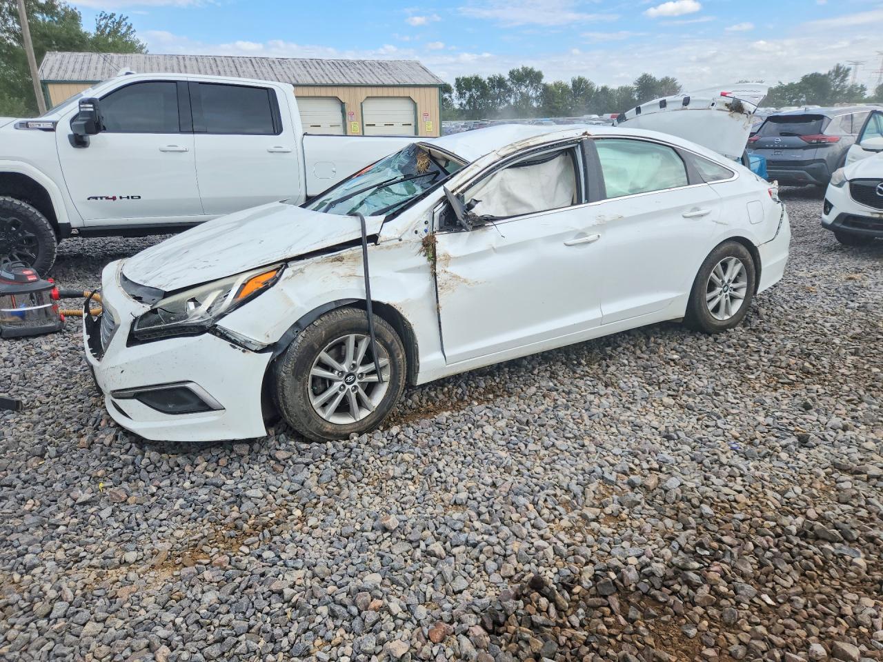 2017 HYUNDAI SONATA SE | 5NPE24AF5HH571895 | UPCARS