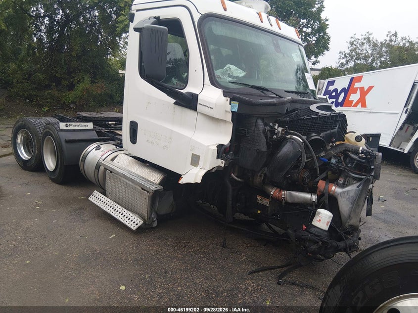 2020 FREIGHTLINER NEW CASCADIA 116 | 3AKJHTDV9LSLZ0956 | UPCARS