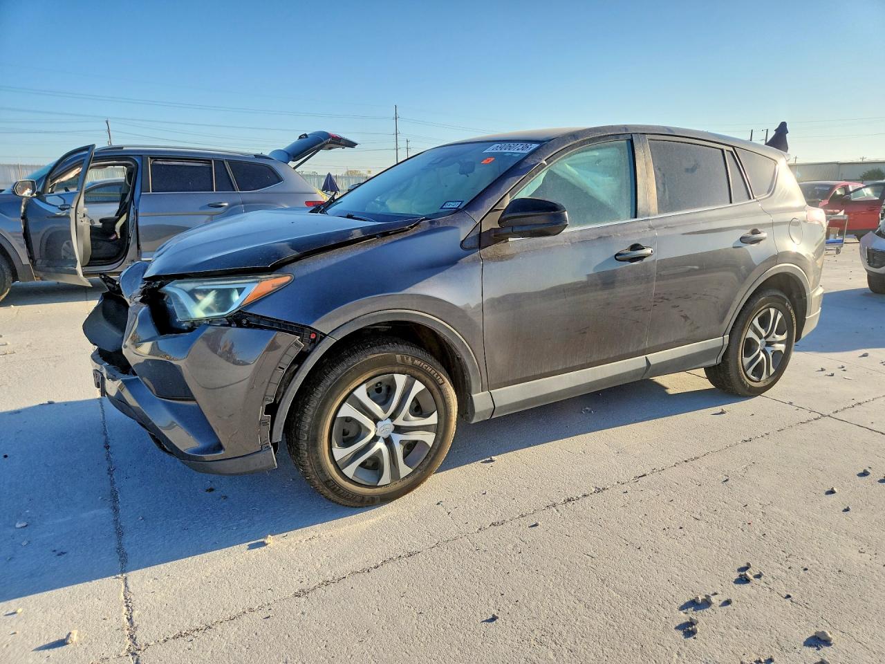 2018 TOYOTA RAV4 LE | 2T3ZFREV4JW410456 | UPCARS