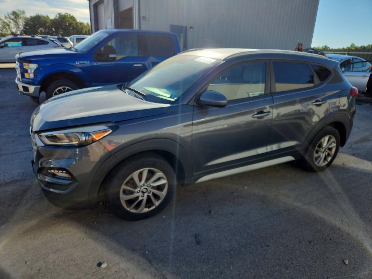 2017 HYUNDAI TUCSON SE | KM8J3CA48HU523460 | UPCARS