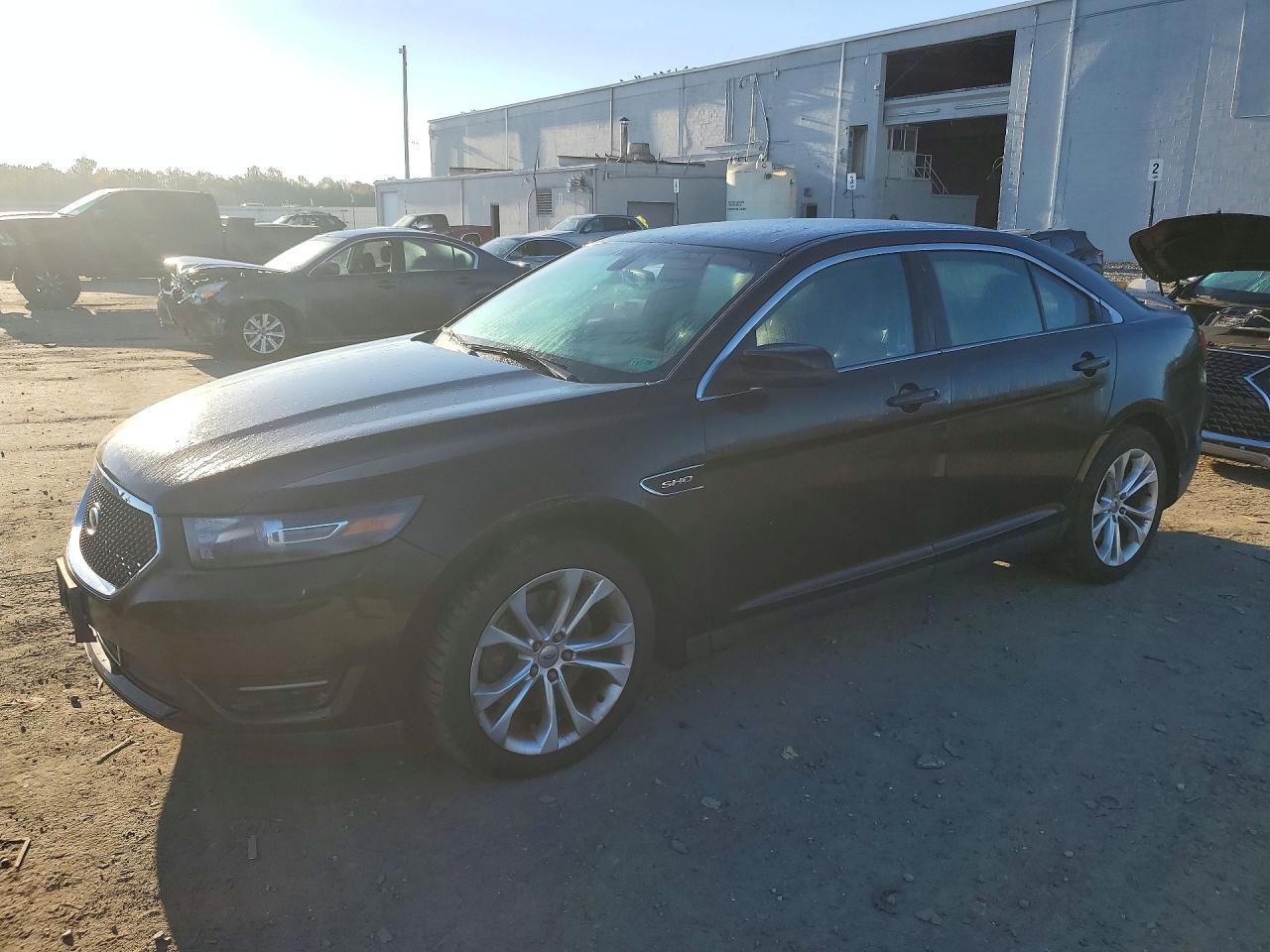 2014 FORD TAURU SHO | 1FAHP2KT5EG110385 | UPCARS
