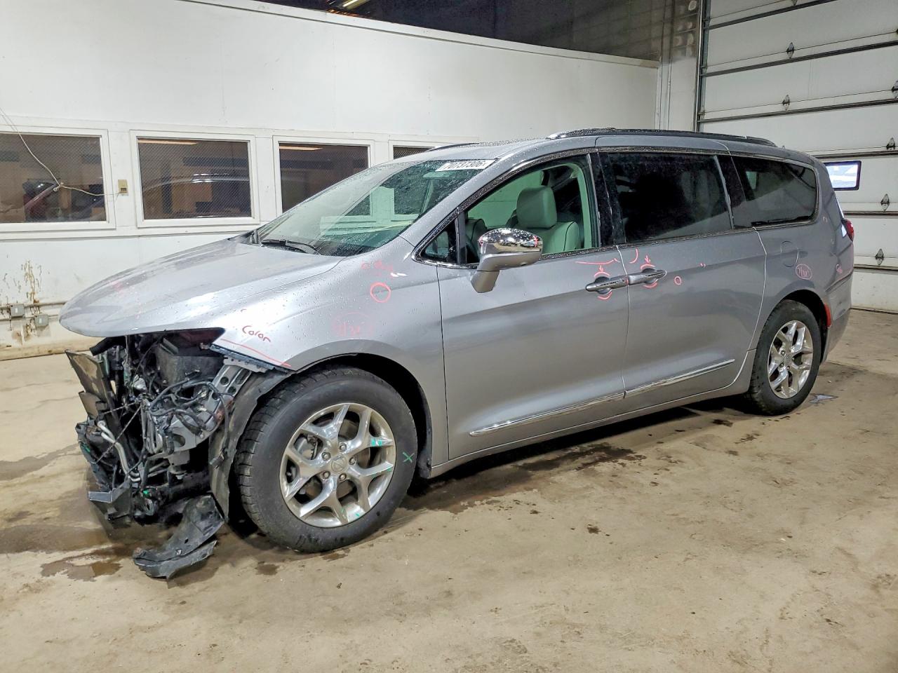 2018 CHRYSLER PACIFICA LIMITED | 2C4RC1GG6JR247456 | UPCARS
