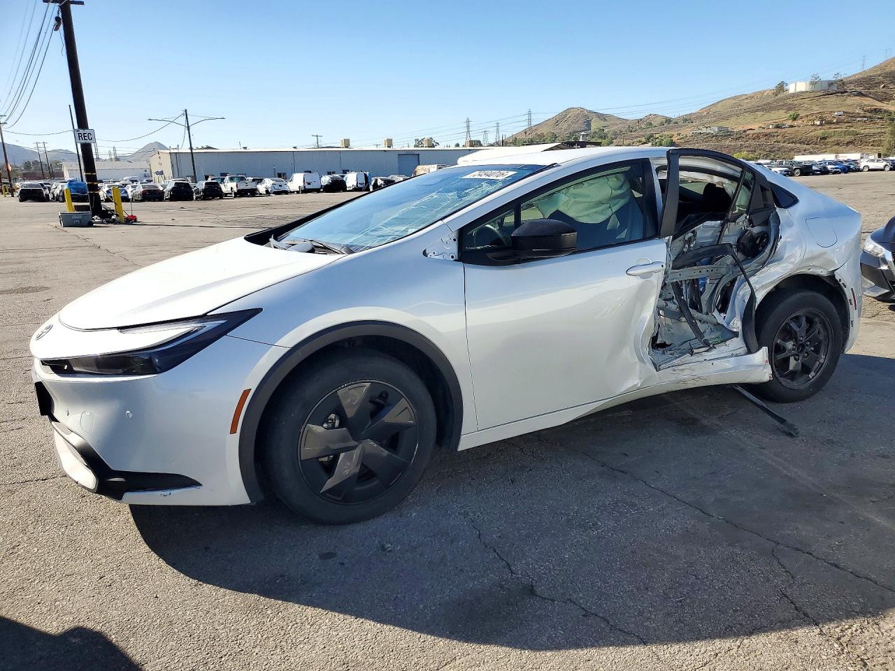 2025 TOYOTA PRIUS LE | JTDACAAU3S3060259 | UPCARS