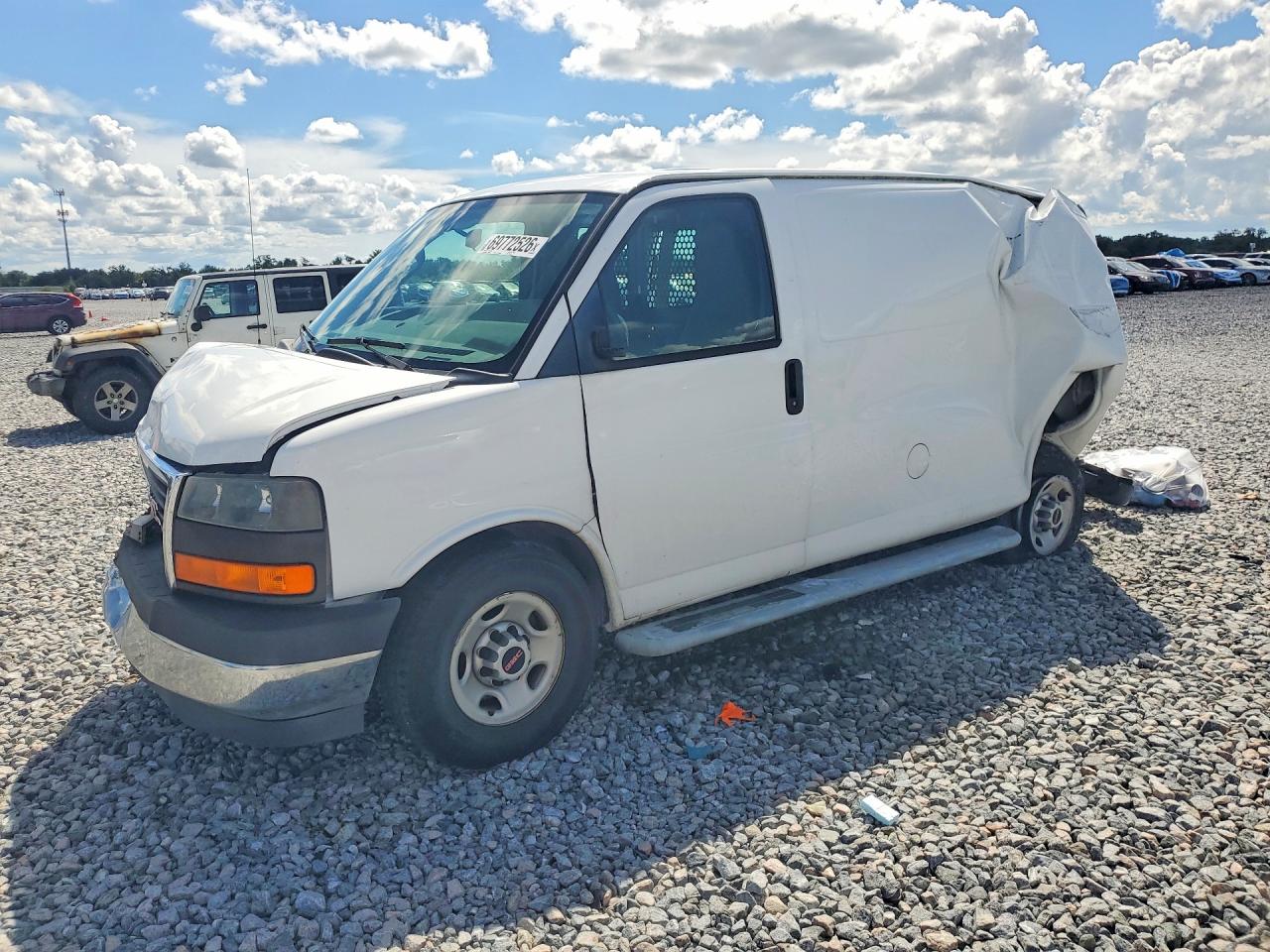2017 GMC SAVANA G2500 | 1GTW7AFF0H1910910 | UPCARS