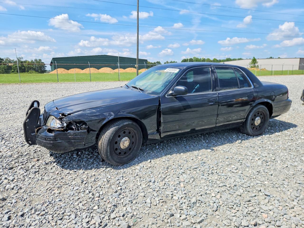 2011 FORD CROWN VIC POLICE INTERCEPTOR | 2FABP7BV4BX135563 | UPCARS