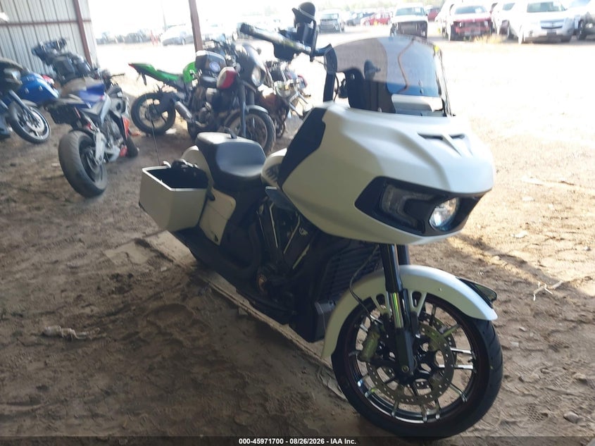 2021 INDIAN MOTORCYCLE CO. CHALLENGER DARK HORSE | 56KLCDRR5M3401541 | UPCARS