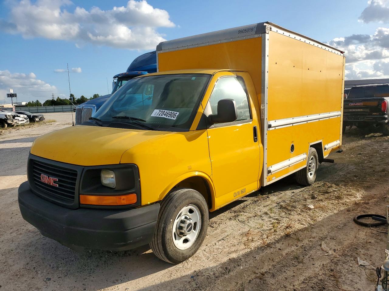 2011 GMC SAVANA BOX TRUCK | 1GDY72CA7B1900627 | UPCARS