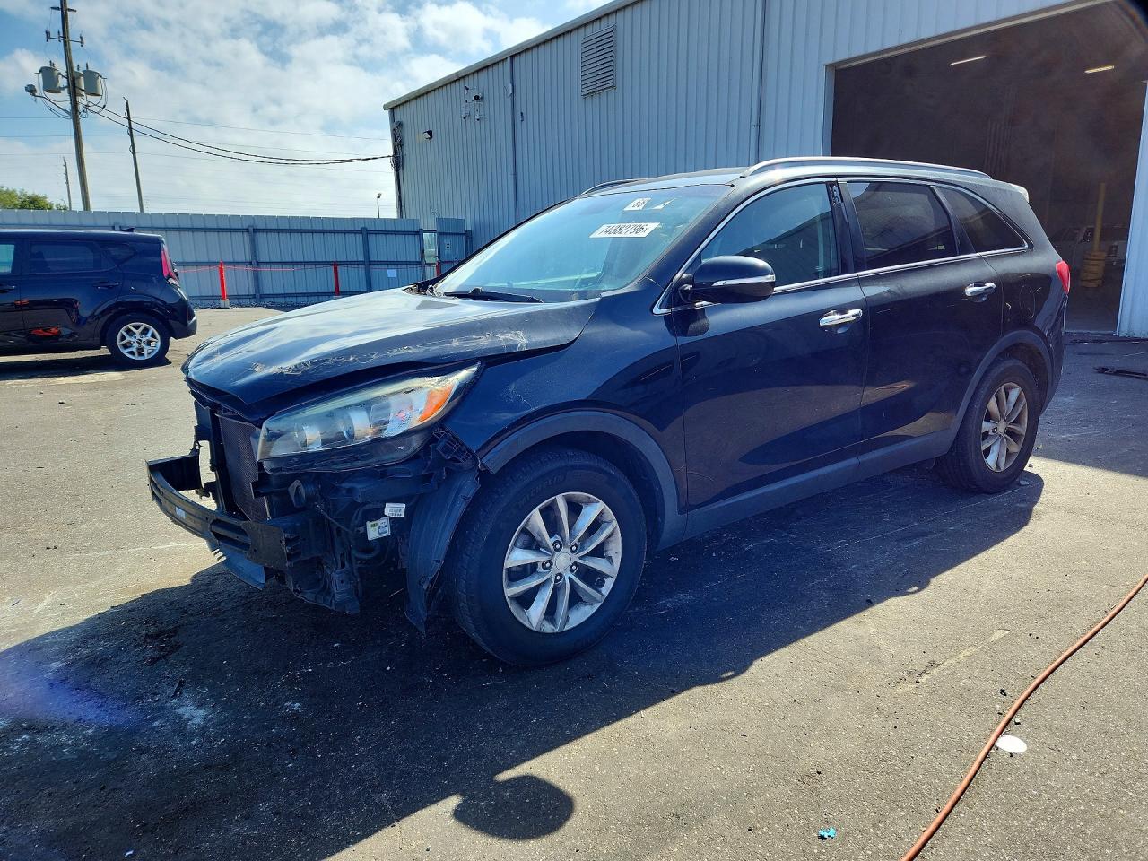 2016 KIA SORENTO LX | 5XYPG4A34GG026146 | UPCARS