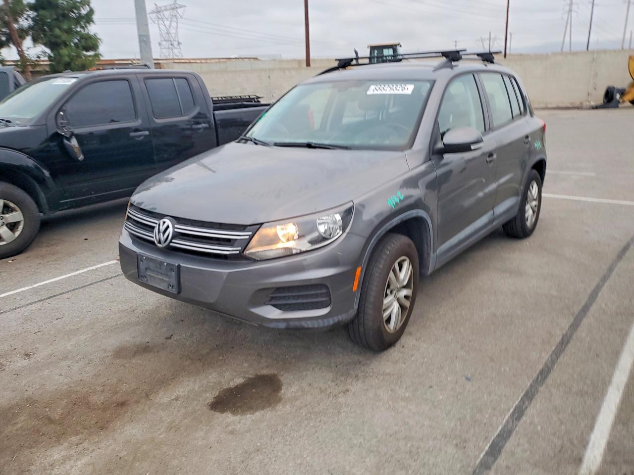 2017 VOLKSWAGEN TIGUAN S | WVGAV7AX9HK027431 | UPCARS