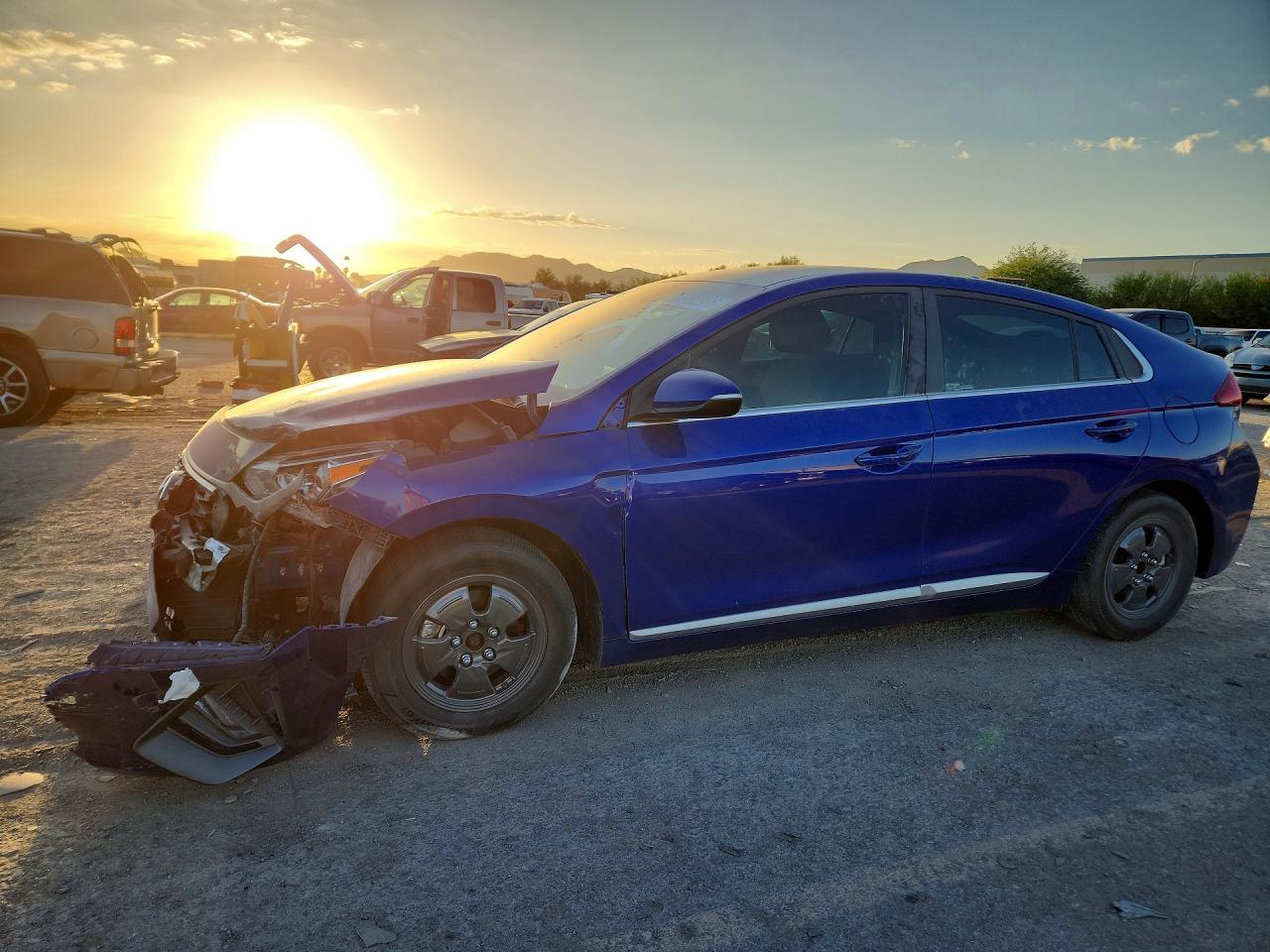 2022 HYUNDAI IONIQ SE | KMHC75LC4NU285504 | UPCARS