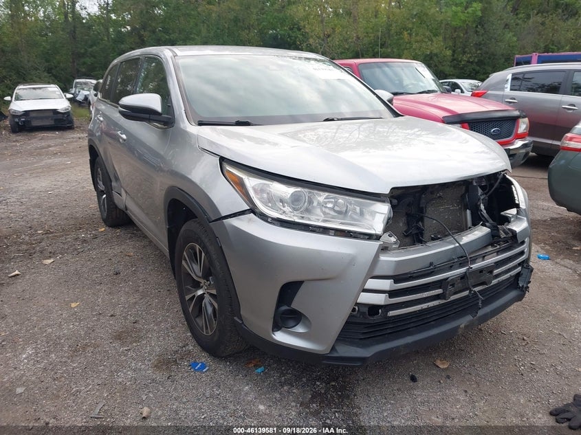 2018 TOYOTA HIGHLANDER LE | 5TDZARFHXJS038632 | UPCARS