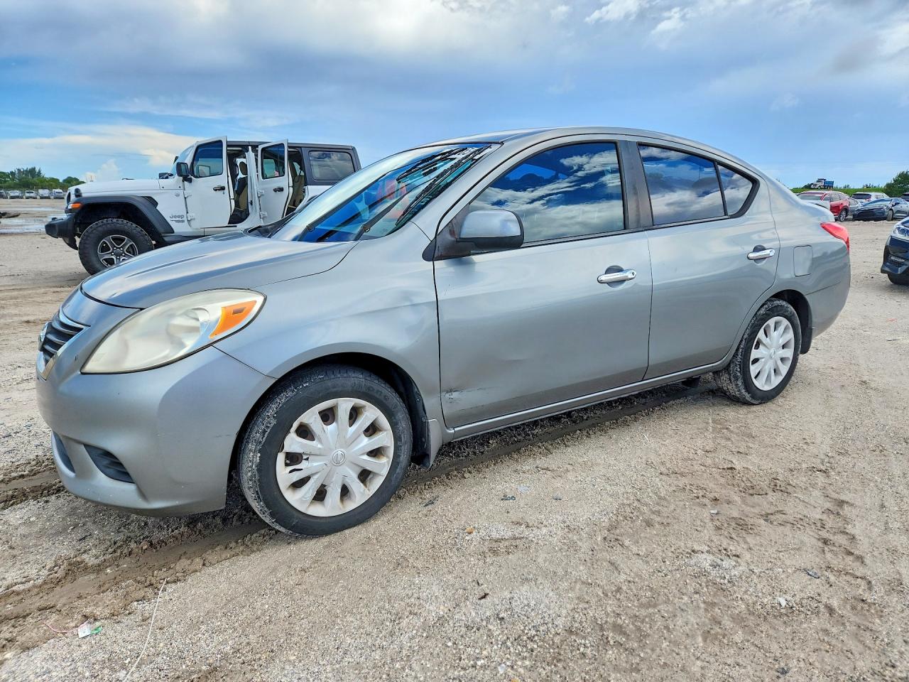 2013 NISSAN VERSA 1.6 S | 3N1CN7AP8DL886177 | UPCARS
