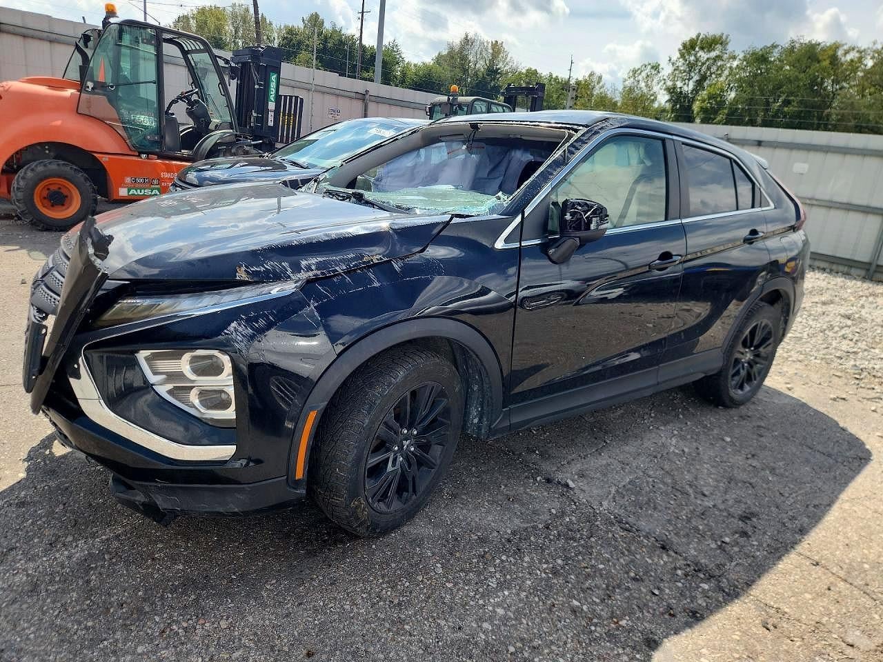 2023 MITSUBISHI ECLIPSE LE | JA4ATVAAXPZ005271 | UPCARS