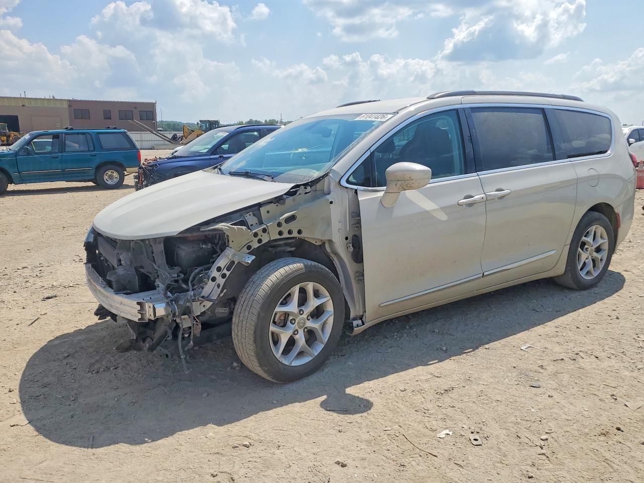 2017 CHRYSLER PACIFICA TOURING L | 2C4RC1BG9HR656794 | UPCARS