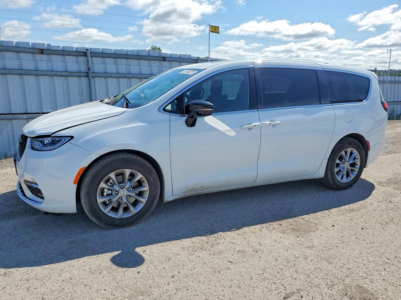 2026 CHRYSLER PACIFICA LIMITED | 2C4RC1GG0TR284408 | UPCARS
