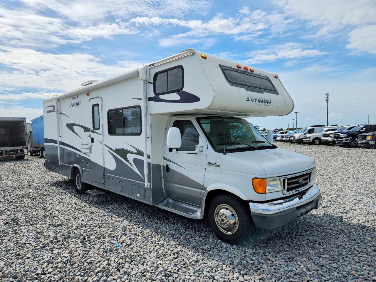 2006 FORD ECONOLIN E450 SUPER DUTY CUTAWAY VAN | 1FDXE45S46DA62144 | UPCARS