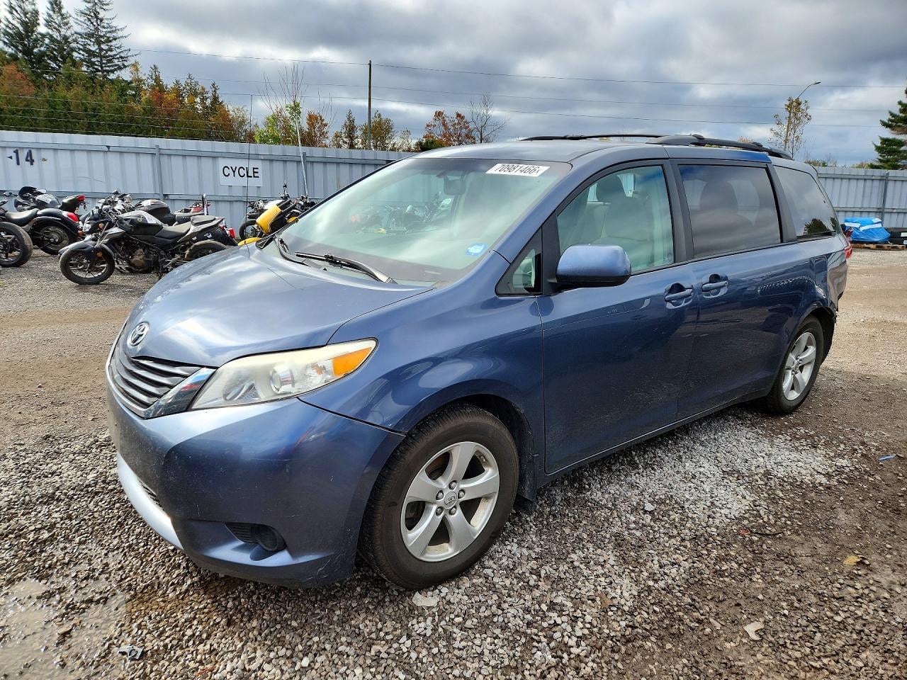 2013 TOYOTA SIENNA LE | 5TDKK3DC9DS353378 | UPCARS