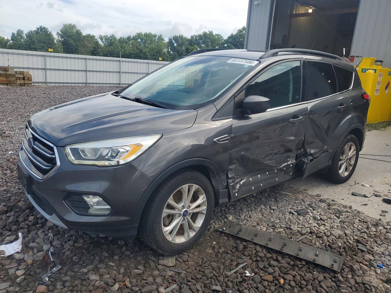 2017 FORD ESCAPE SE | 1FMCU9GD5HUD32806 | UPCARS