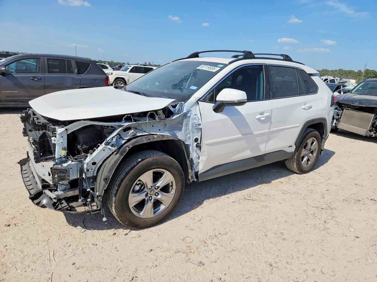 2024 TOYOTA RAV4 XLE | 2T3RWRFV4RW235801 | UPCARS