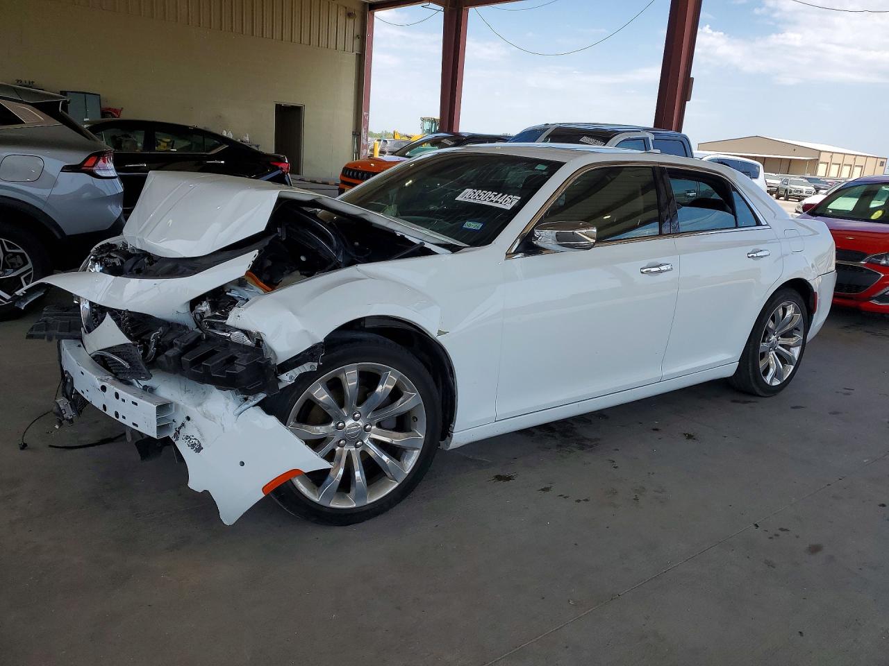 2019 CHRYSLER 300 LIMITED | 2C3CCAEG6KH592748 | UPCARS