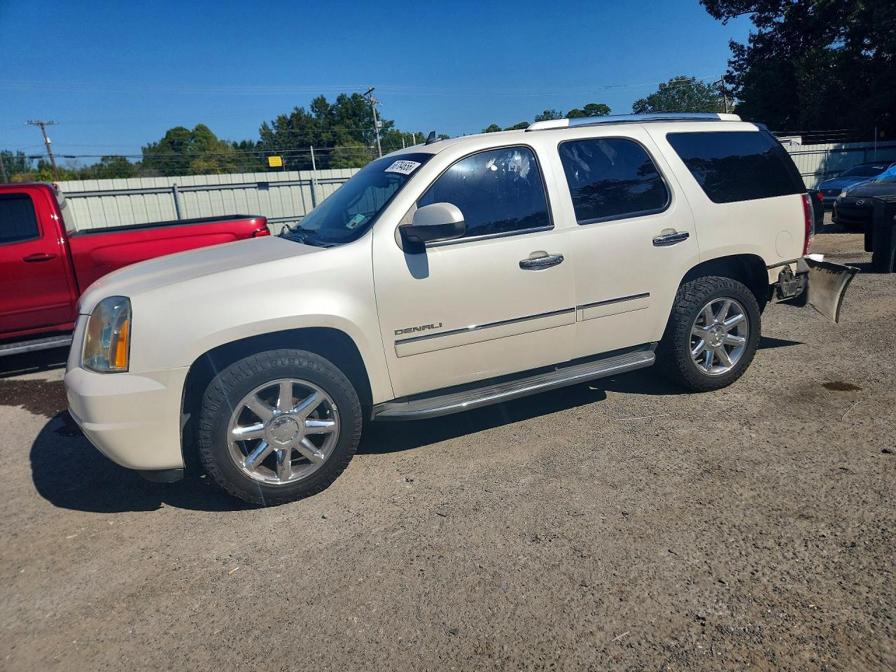 2011 GMC YUKON DENALI | 1GKS1EEF7BR255022 | UPCARS