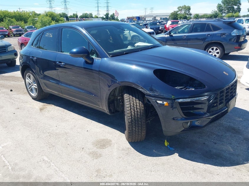 2017 PORSCHE MACAN | WP1AA2A52HLB02979 | UPCARS