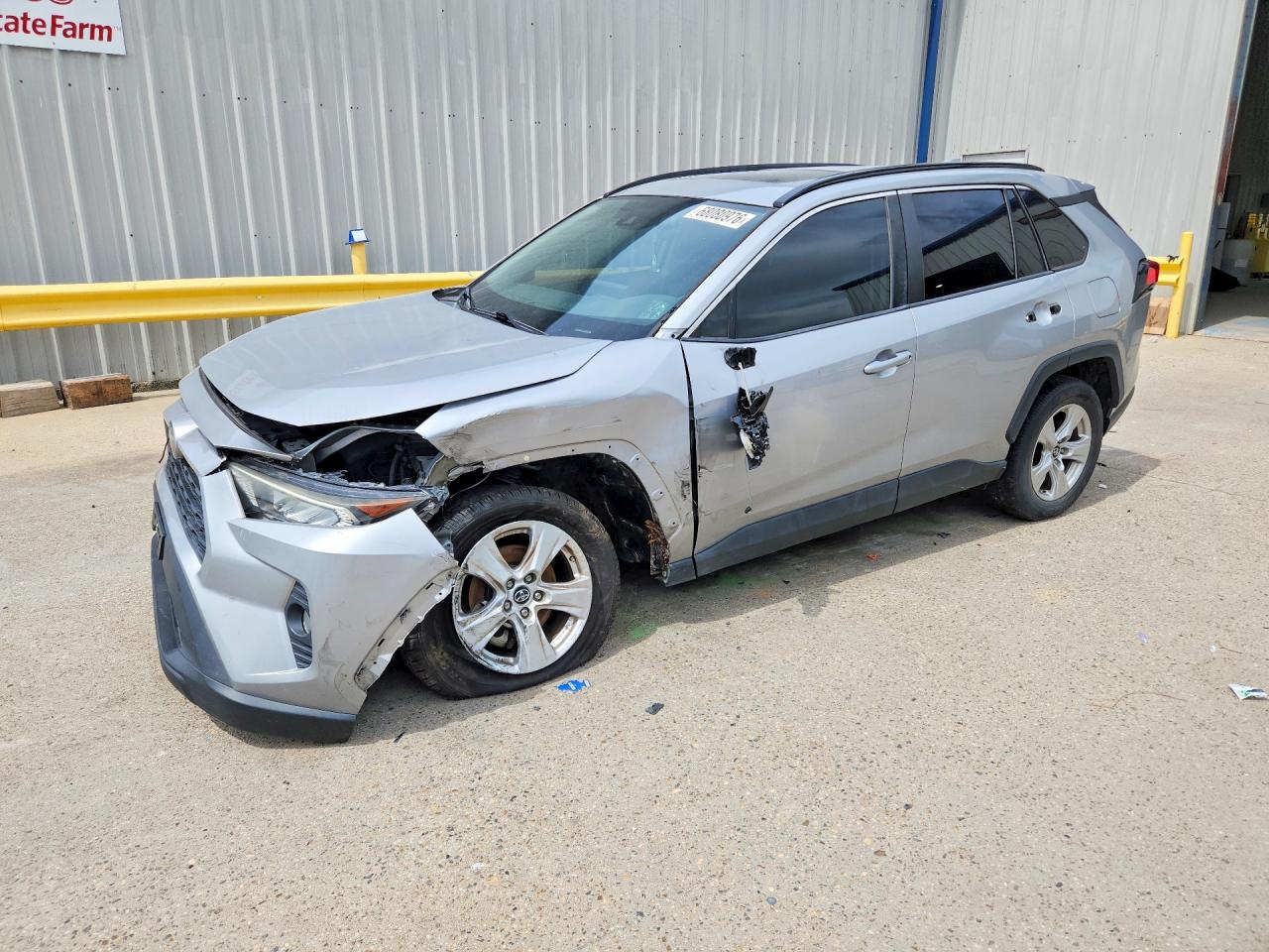 2019 TOYOTA RAV4 XLE | 2T3W1RFV2KW015595 | UPCARS