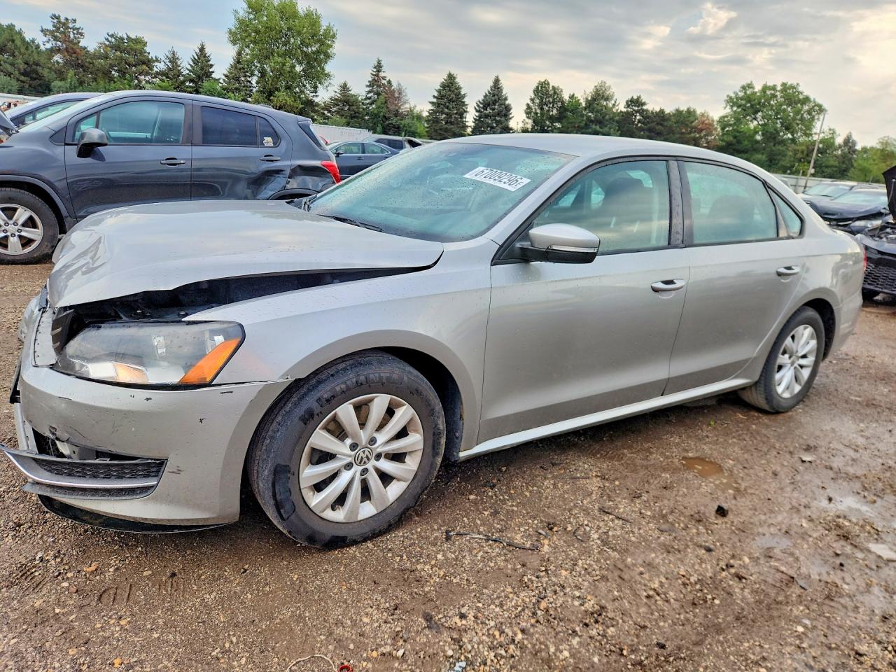 2013 VOLKSWAGEN PASSAT S | 1VWAH7A38DC086335 | UPCARS