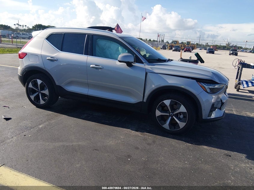 2024 VOLVO XC40 B5 PLUS BRIGHT THEME | YV4L12UE1R2373445 | UPCARS