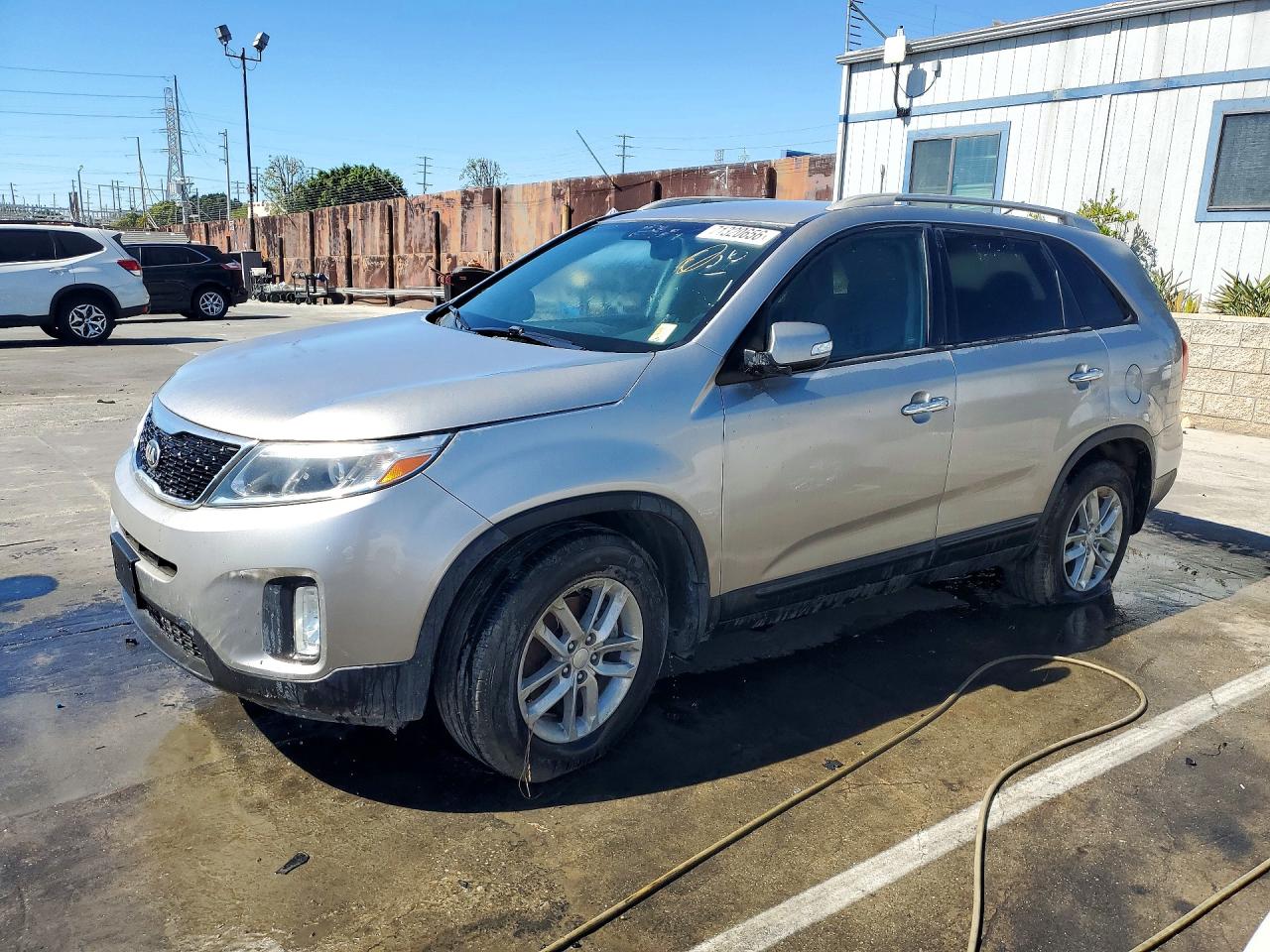 2015 KIA SORENTO LX | 5XYKT4A67FG592543 | UPCARS
