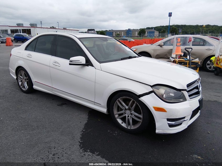 2014 MERCEDES-BENZ C 250 SPORT | WDDGF4HB1EG221802 | UPCARS
