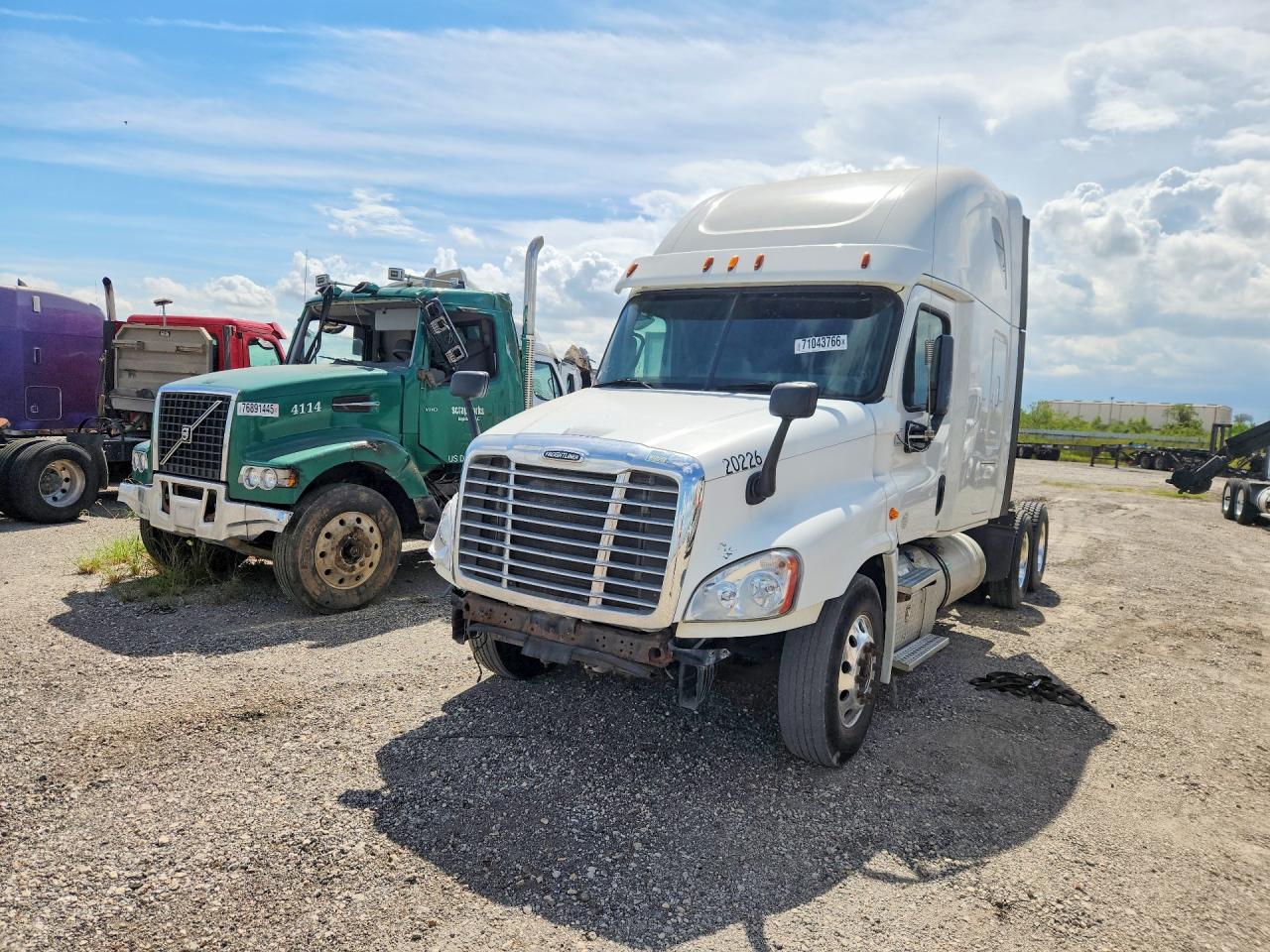 2015 FREIGHTLINER ALL OTHER SEMI TRUCK | 1FUJGLD67FLGD2086 | UPCARS