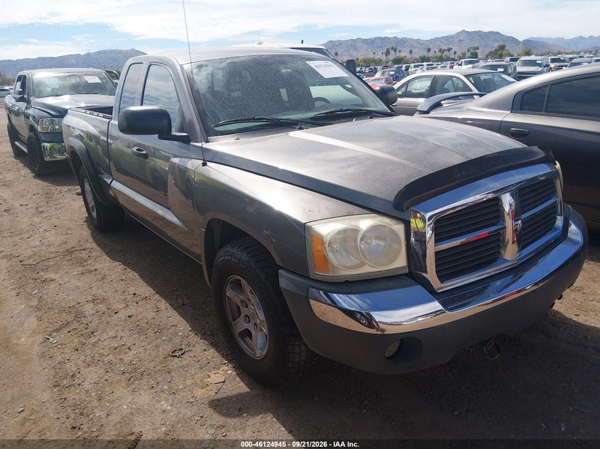 2005 DODGE DAKOTA SLT | 1D7HW42N75S306180 | UPCARS