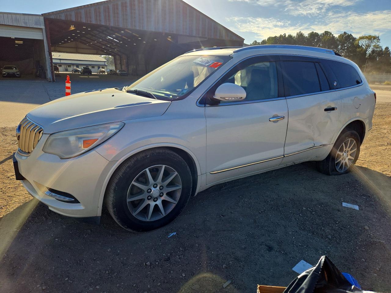 2015 BUICK ENCLAVE | 5GAKRBKD2FJ193606 | UPCARS
