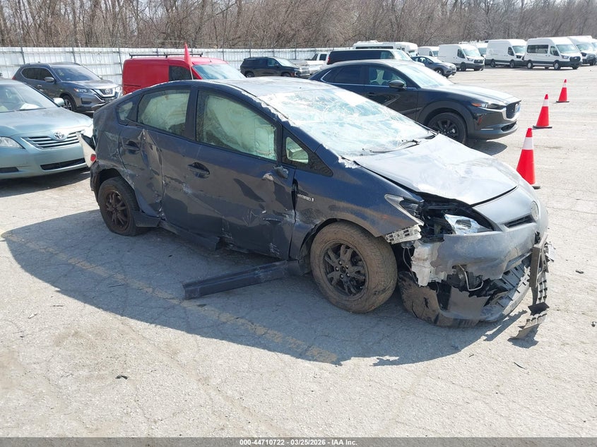 2015 TOYOTA PRIUS TWO | JTDKN3DUXF1982681 | UPCARS