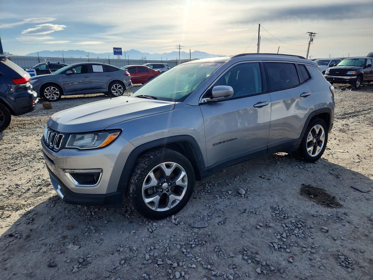 2019 JEEP COMPASS LIMITED | 3C4NJCCB5KT664138 | UPCARS