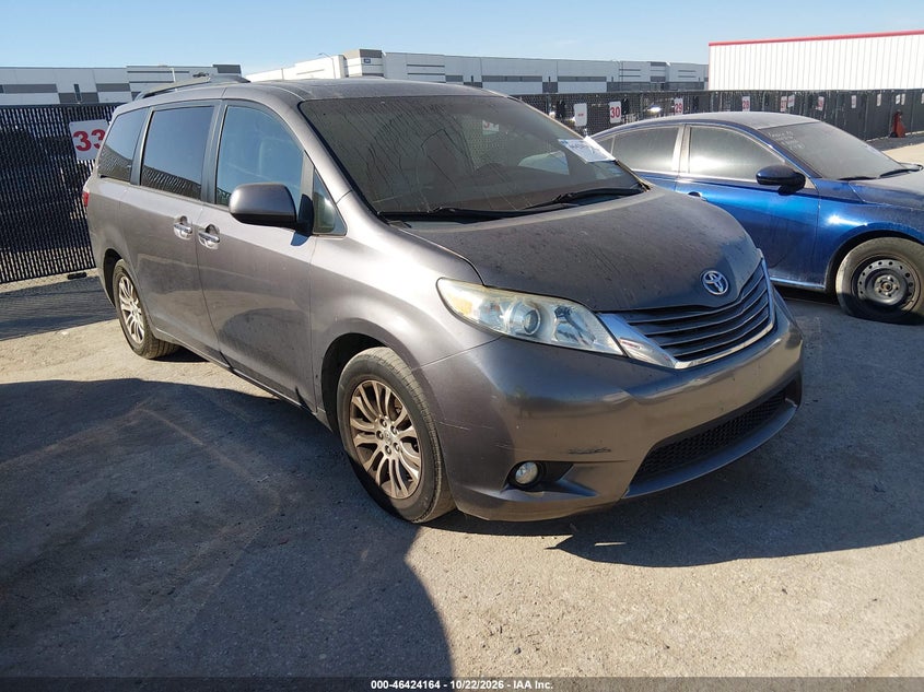 2015 TOYOTA SIENNA XLE 8 PASSENGER | 5TDYK3DC5FS601008 | UPCARS