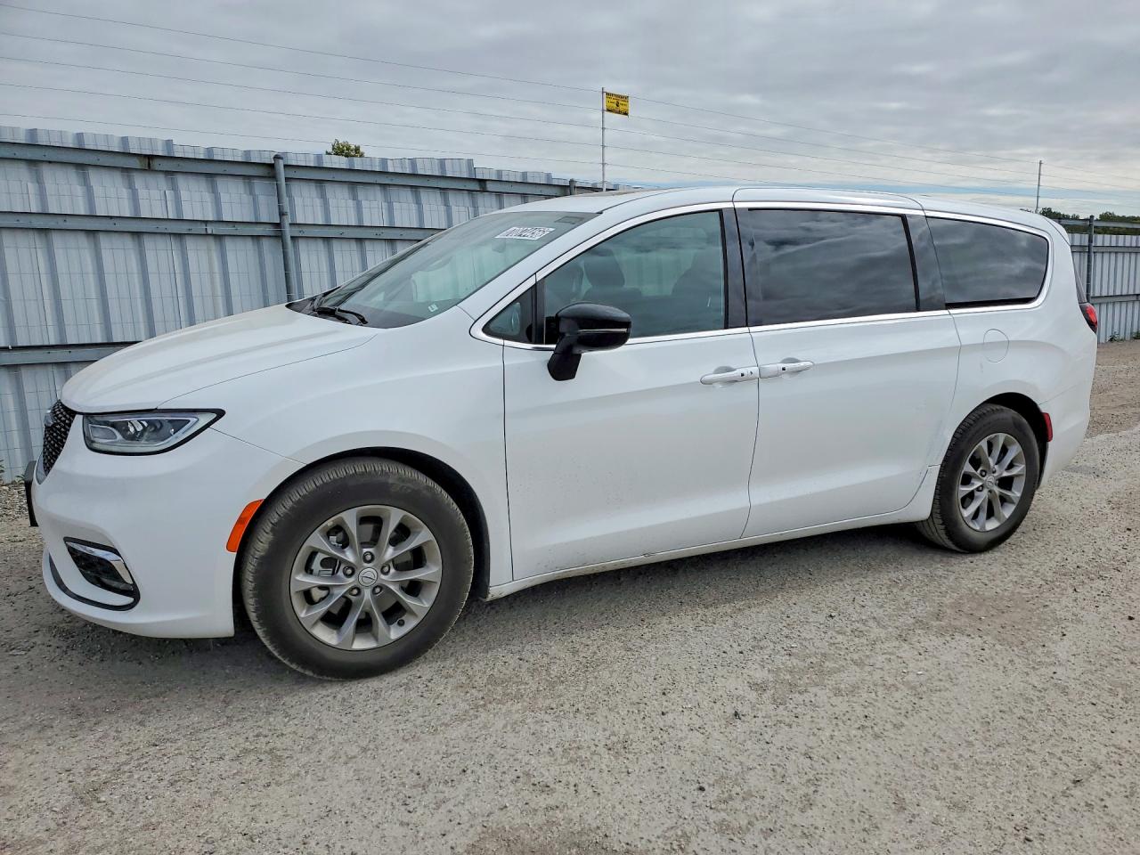 2026 CHRYSLER PACIFICA LIMITED | 2C4RC1GG5TR279110 | UPCARS