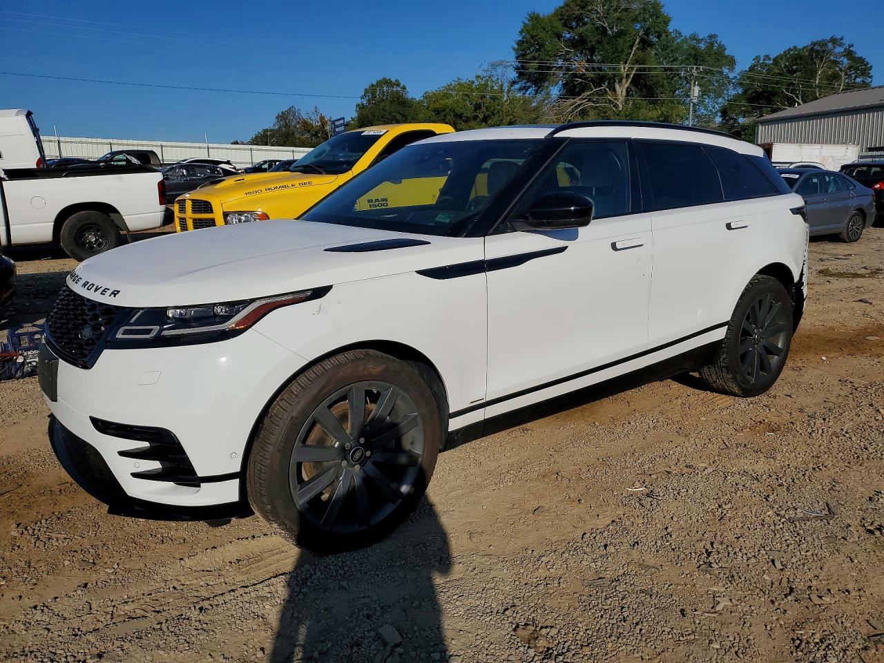 2018 LAND ROVER RANGEROVE R-DYNAMIC HSE | SALYM2RV4JA750104 | UPCARS