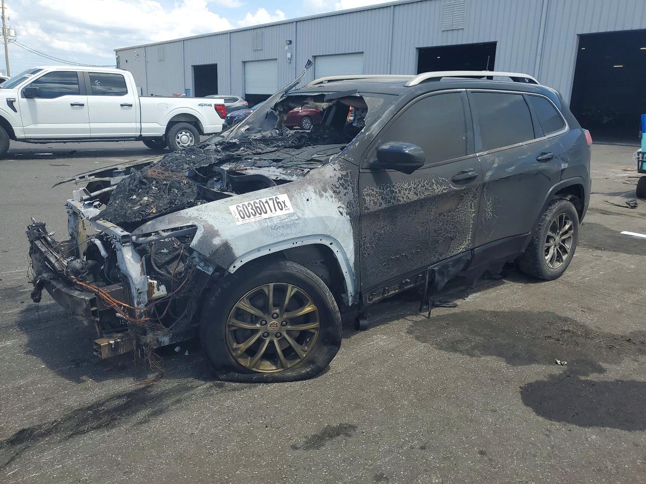 2019 JEEP CHEROKEE LATITUDE PLUS | 1C4PJLLXXKD263842 | UPCARS