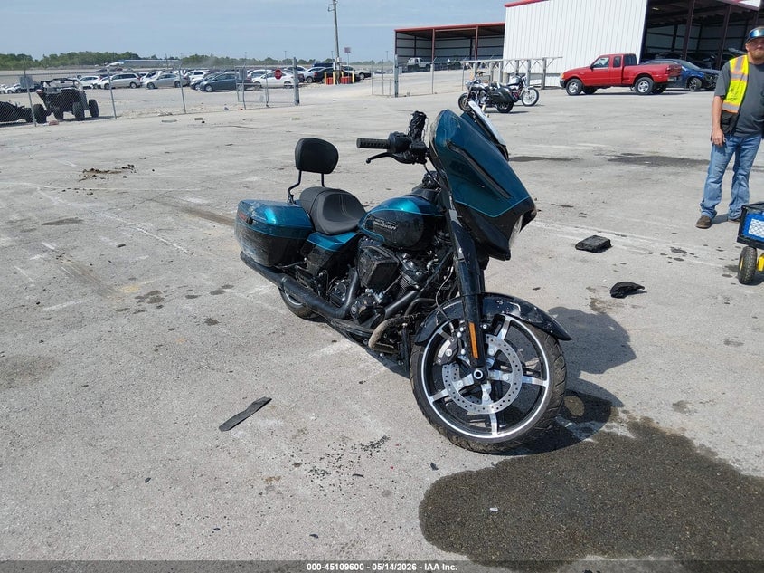 2026 HARLEY-DAVIDSON FLHX | 1HD1KB716TB602370 | UPCARS