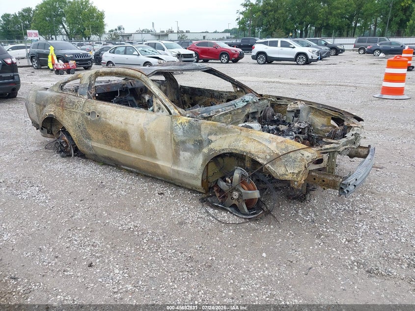 2005 FORD MUSTAN GT DELUXE/GT PREMIUM | 1ZVHT82H055192961 | UPCARS