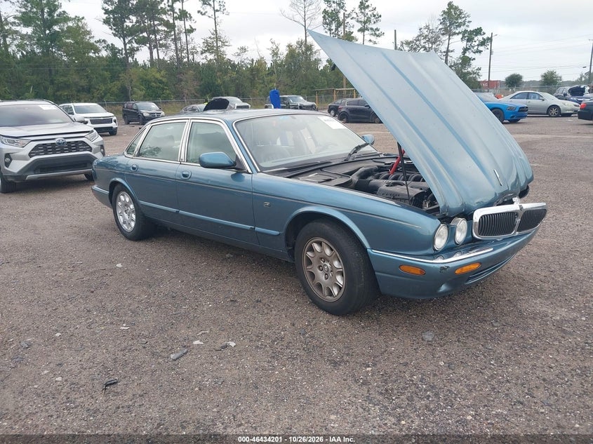 1999 JAGUAR XJ8 | SAJHD1042XC868608 | UPCARS