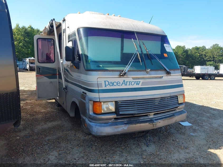 1994 CHEVROLET P30 | 1GBKP37N0R3308146 | UPCARS