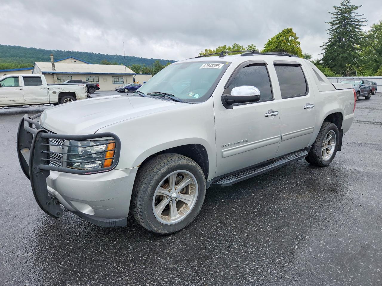 2011 CHEVROLET AVALANCHE LS | 3GNTKEE32BG295292 | UPCARS