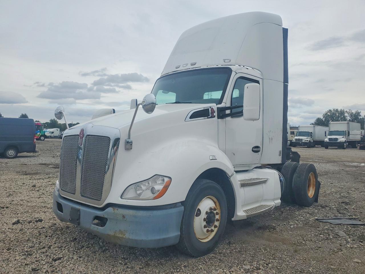 2015 KENWORTH ALL OTHER SEMI TRUCK | 1XKYA48X7FJ403375 | UPCARS