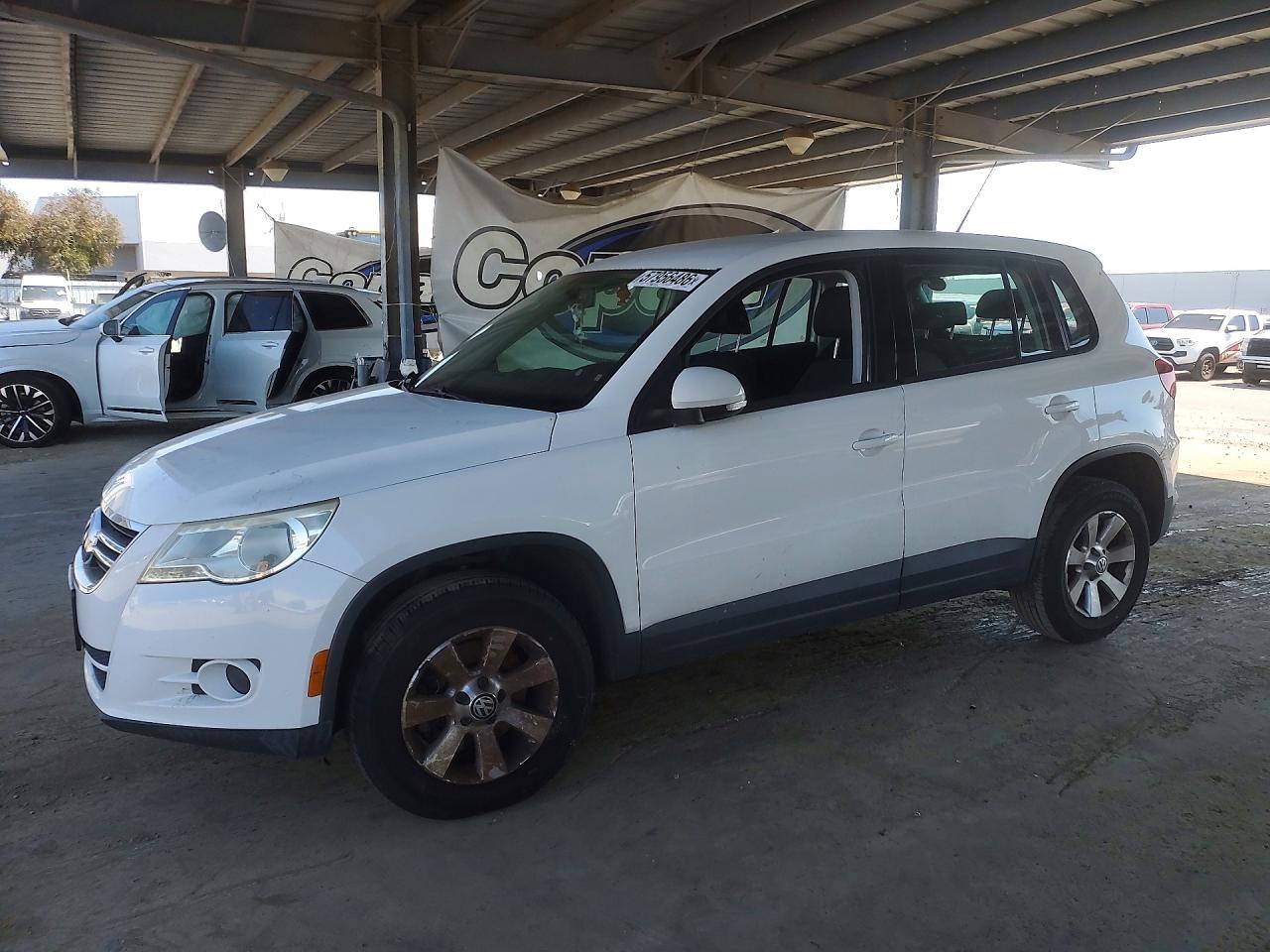 2010 VOLKSWAGEN TIGUAN | WVGAV7AX9AW001295 | UPCARS